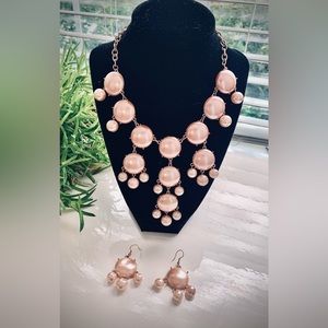 21” NWOT Mika Bubble Necklace with matching earrings.